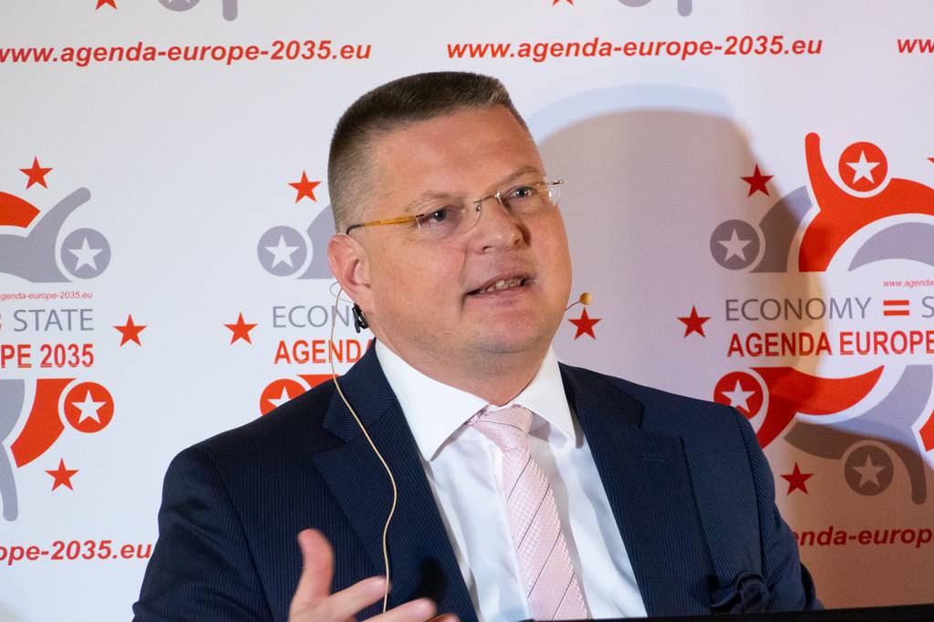 DDr. Alexander Petsche (Baker & McKenzie)