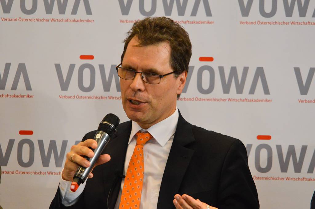 SC Mag. Roland Sauer (BM für Arbeit, Soziales, Gesundheit und Konsumentenschutz)